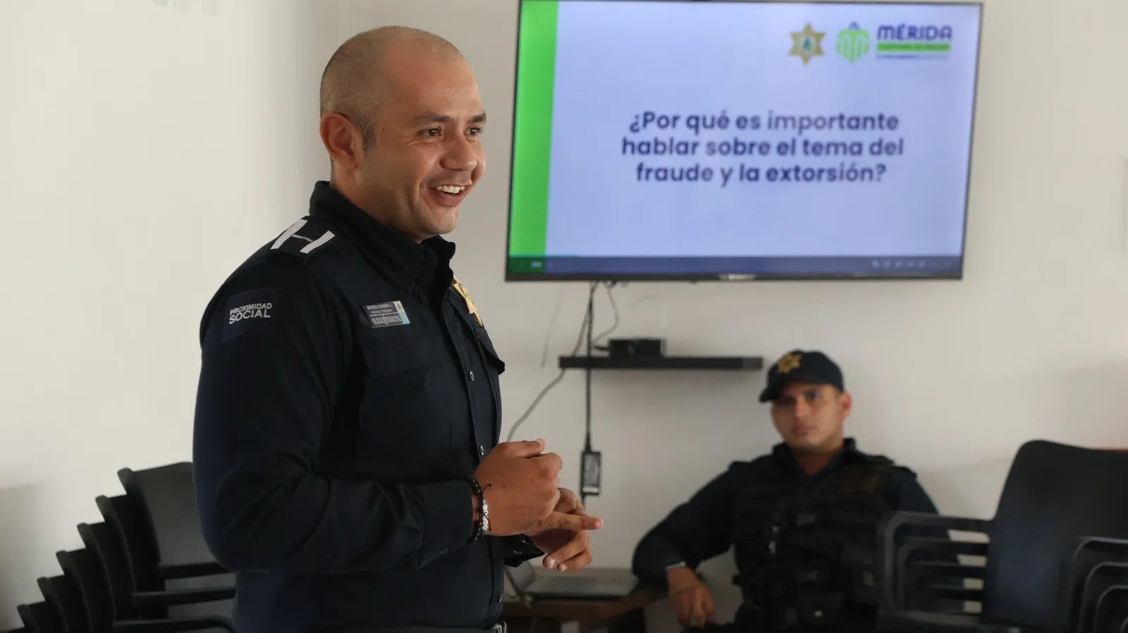 Policía de Mérida capacita a empresas contra extorsiones y ciberdelitos
