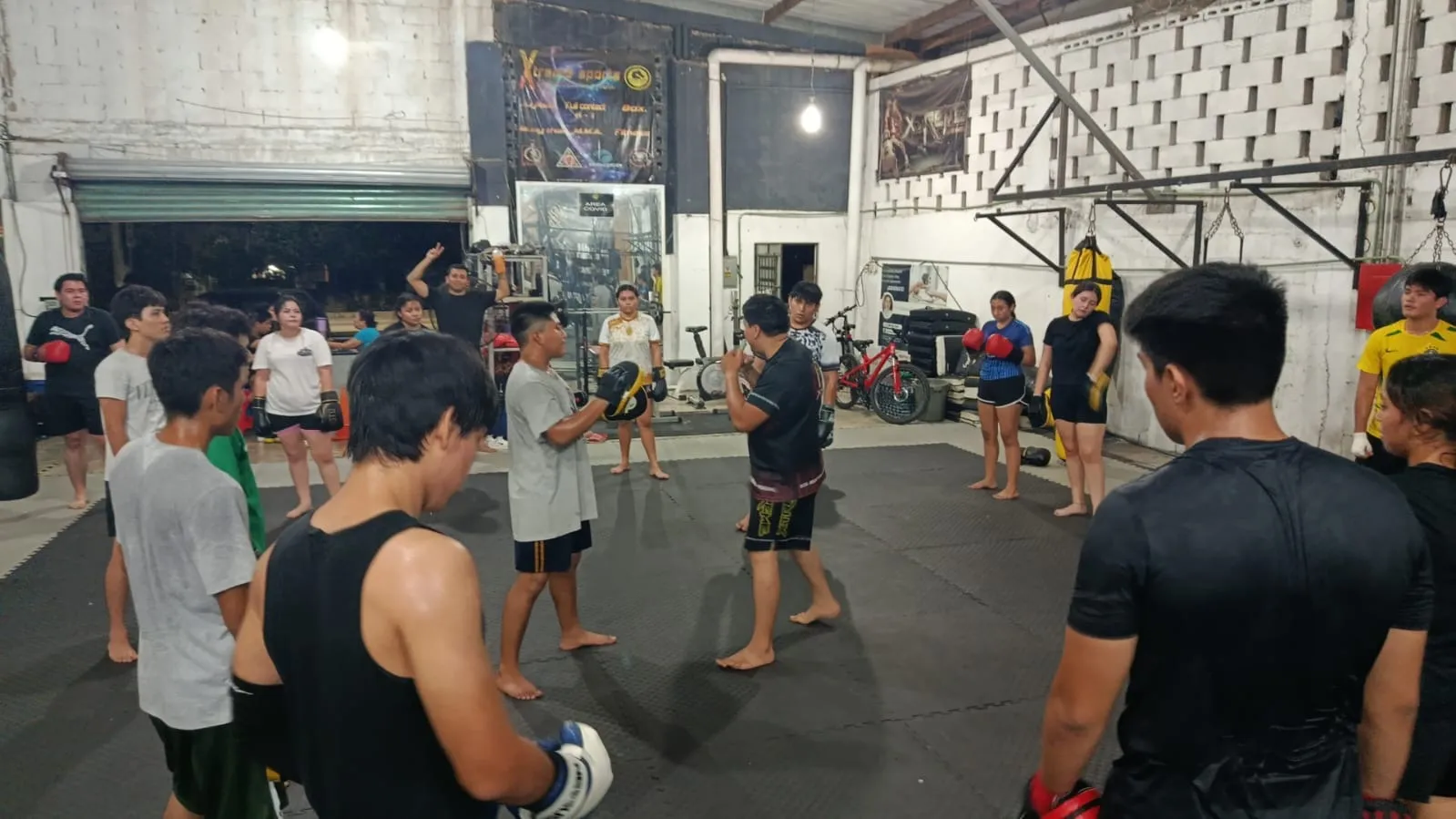 Estudiantes de la UADY representarán a Yucatán en campeonato de kickboxing