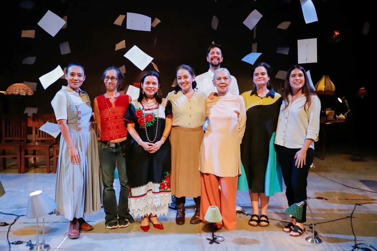 Compañía Nacional de Teatro recibe ovación de pie con “Prendida de las lámparas” en el Teatro Armando Manzanero