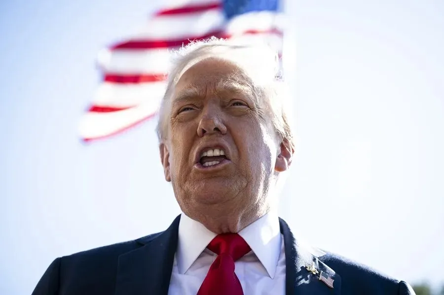 Trump rechaza frenar el desarrollo de la IA y asegura que EU lleva la delantera frente a China